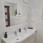 Dom Pri Rieke S Parkovanim Ferienhaus Žilina