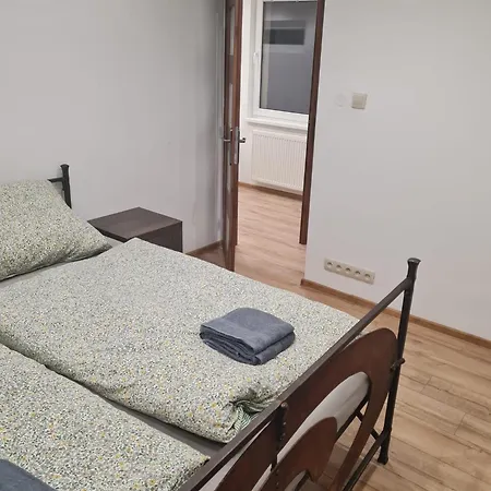 Dom Pri Rieke S Parkovanim Vakantiehuis Žilina